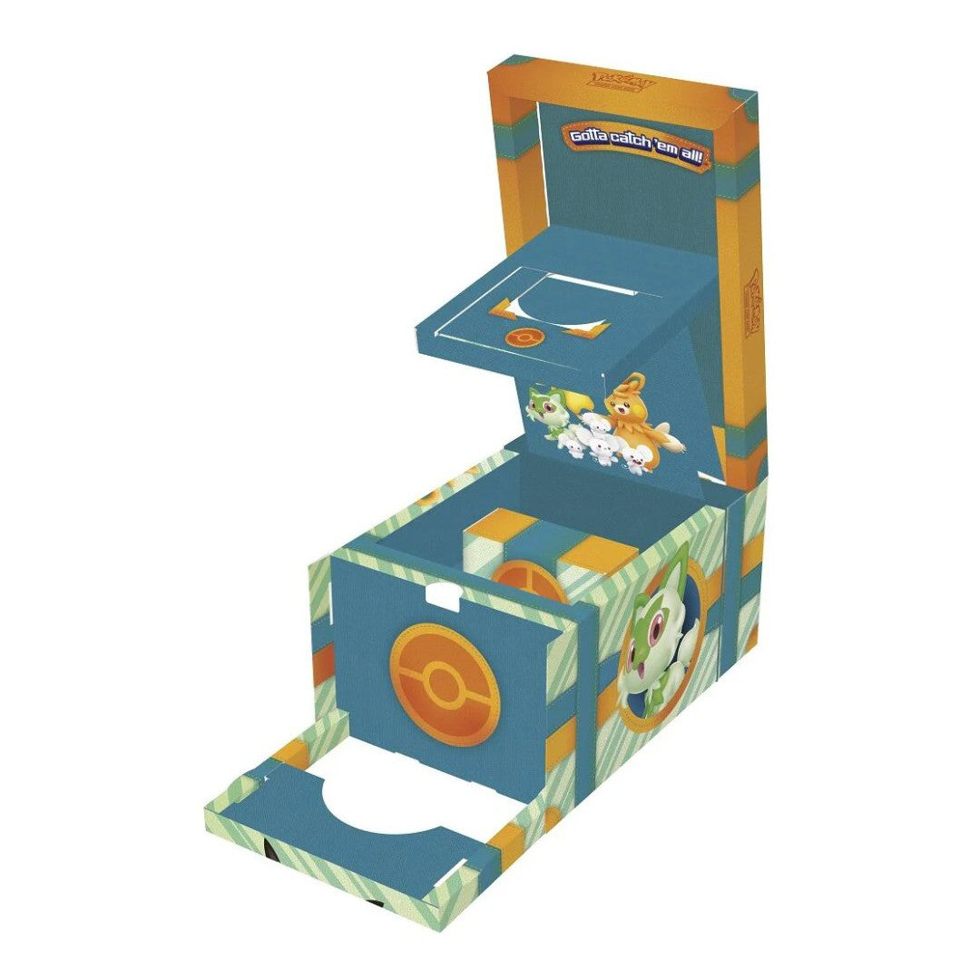 Pokémon Paldea Adventure Chest / Abenteuerkoffer 2024 - Charicards Inh. Christian Jandt